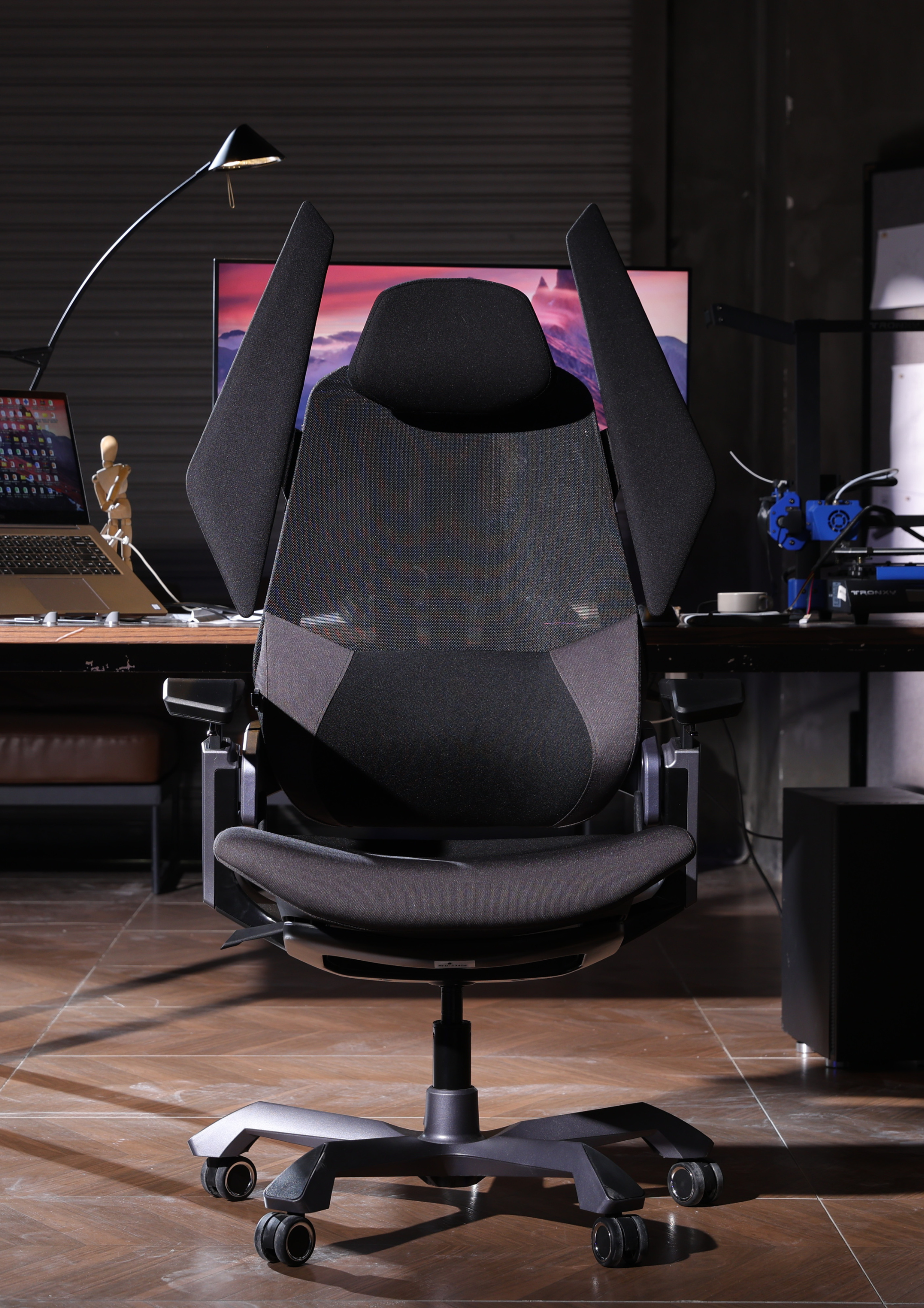 TGIF T0 Ergonomic Gaming Chair Black